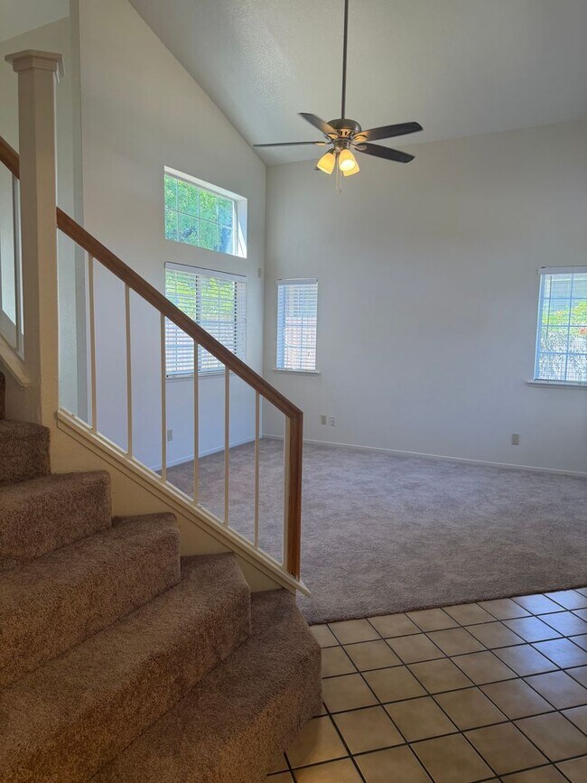 Building Photo - 8317 Bramble Bush Cir