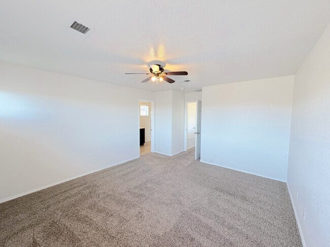 Building Photo - 8323 Groundsel Rd NW