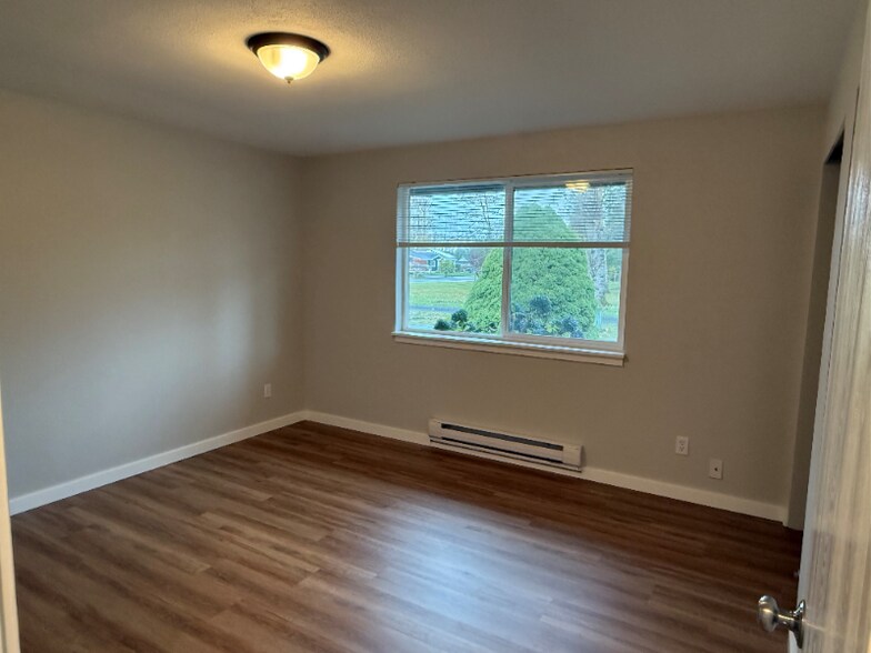 Building Photo - 288 N McNeely St