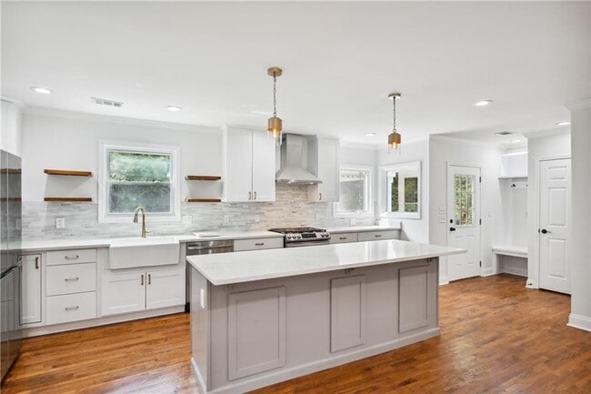 Building Photo - 1249 Goodwin Rd NE