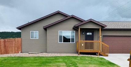 Building Photo - 3313 Champion Dr