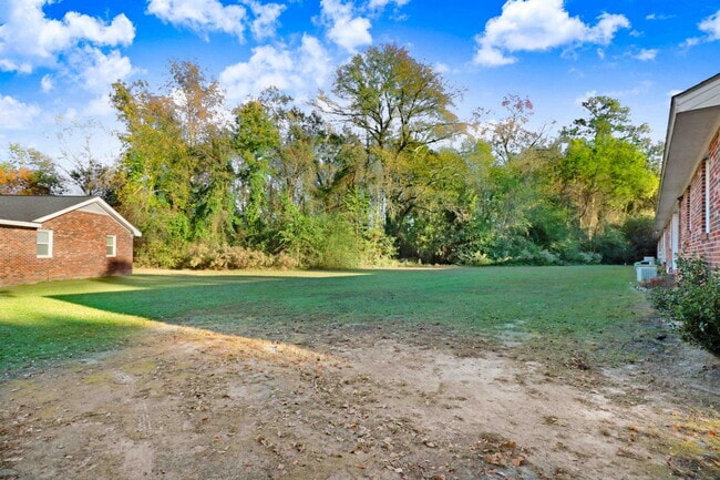 Building Photo - 2 BR | 1 BA Apartment - Scott Hills Apts in Goldsboro *Trash/Water/Lawn Care Included*