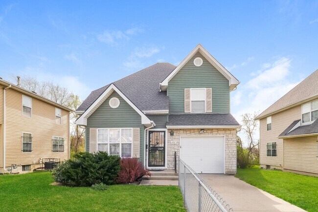 Building Photo - Newly Renovated Single Family Home | 4 BR/2.5BA | 1-Car Covered Parking