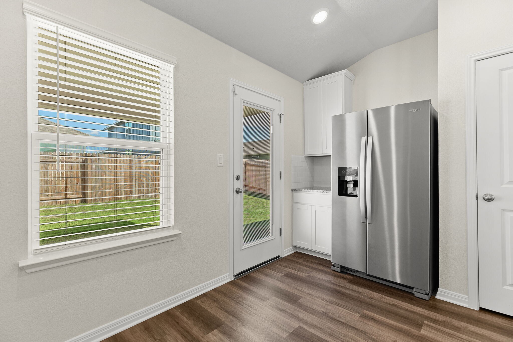 Building Photo - 821 Sun Grove Trl