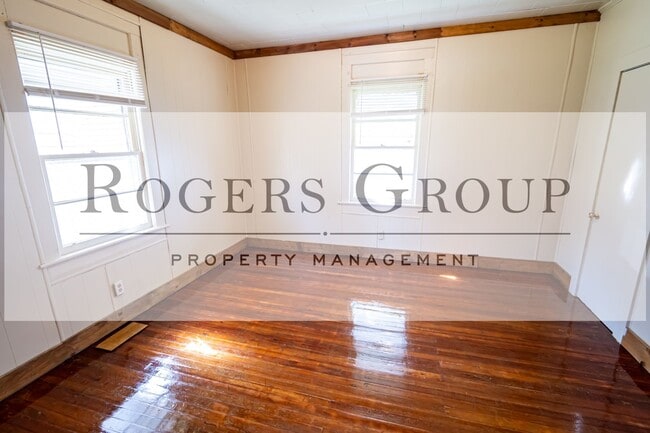 Building Photo - 623 Farrar Ave