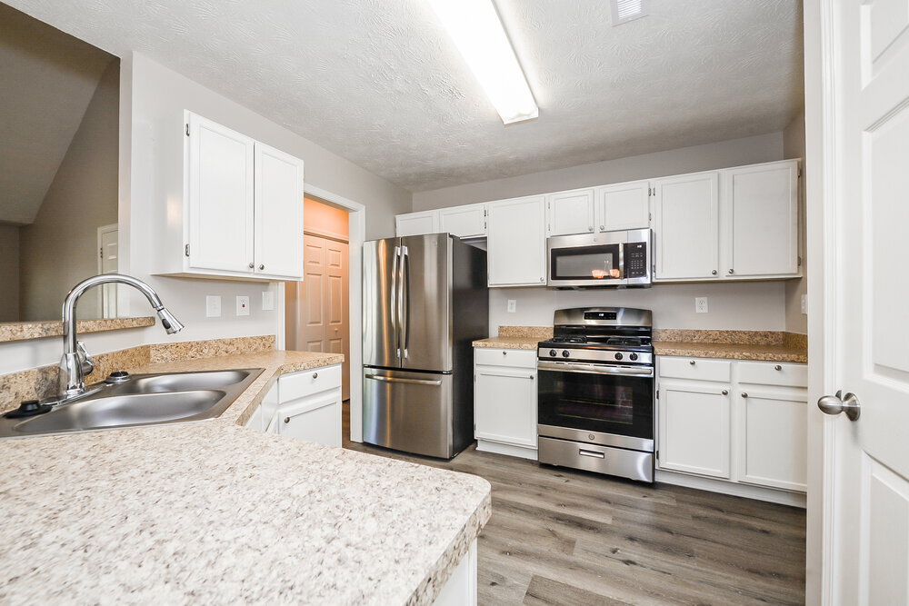 Building Photo - 642 Beaver Run Trce