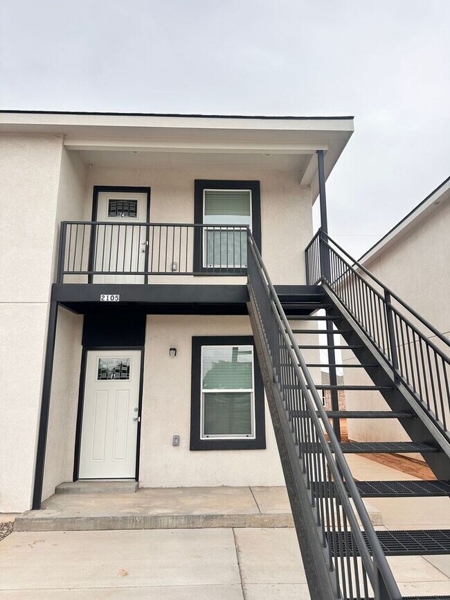Building Photo - New Construction! 2 bed 2 bath!