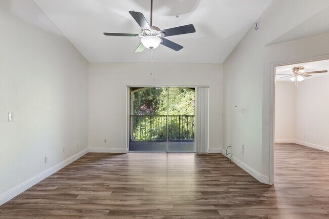 Building Photo - ** IBIS CLUB ** 3 BED / 2 BATH - CONDO - G...