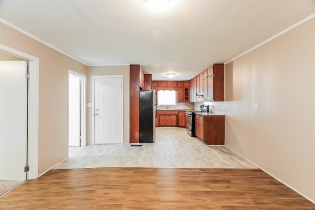 Building Photo - 109 Howle Ave