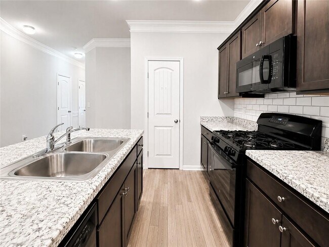 Building Photo - 349 Turtle Creek Dr