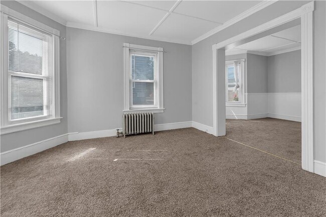 Building Photo - 244 Paradis Ave