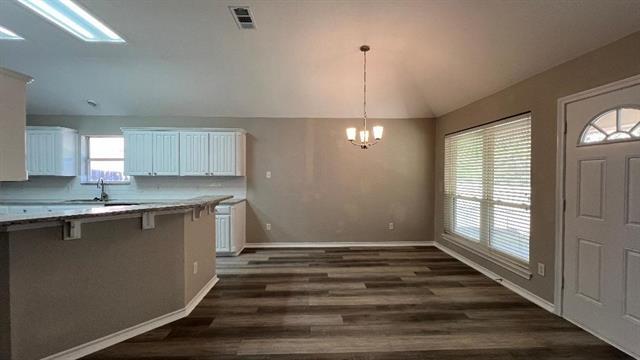 Building Photo - 8129 Hulen Park Cir