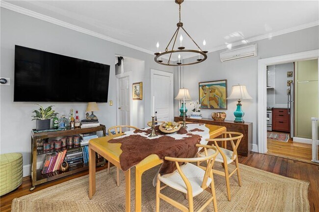 Building Photo - 30 Bull St