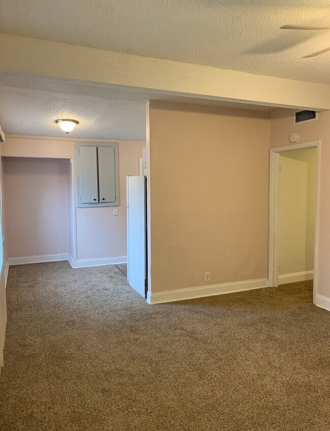 Building Photo - Spacious Backyard And Screened Porch In This Cozy 3 Bedroom Home