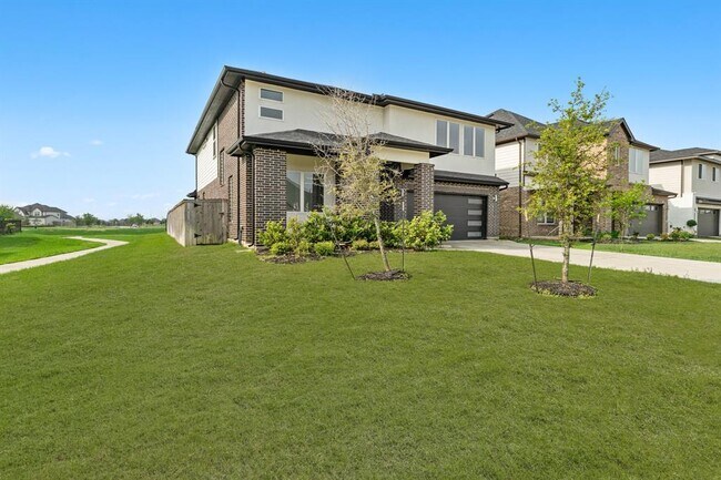Building Photo - 29231 Red Rocks Pk Dr