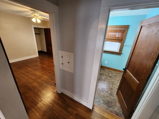 Building Photo - 2316 Rosemont Blvd