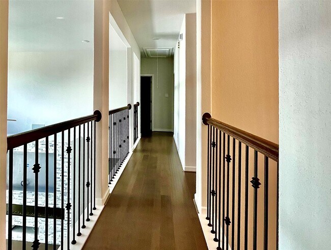 Building Photo - 23707 Montclair Forest Trl