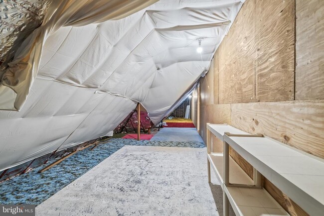 Building Photo - 6321 Higham Dr