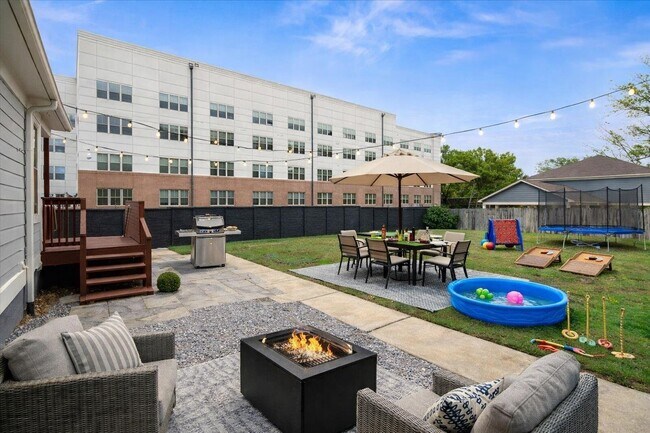 Building Photo - 156 N Tucker St