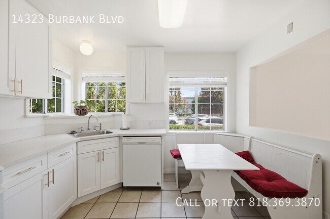 Building Photo - 14323 Burbank Blvd