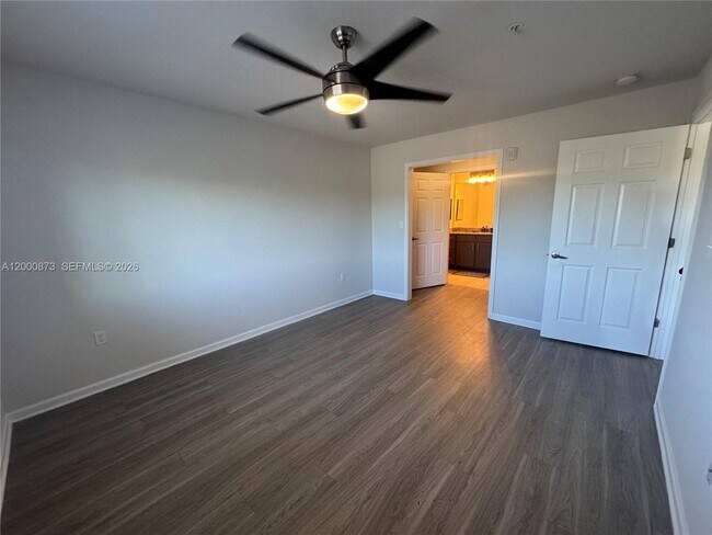 Building Photo - 448 W Georgia St