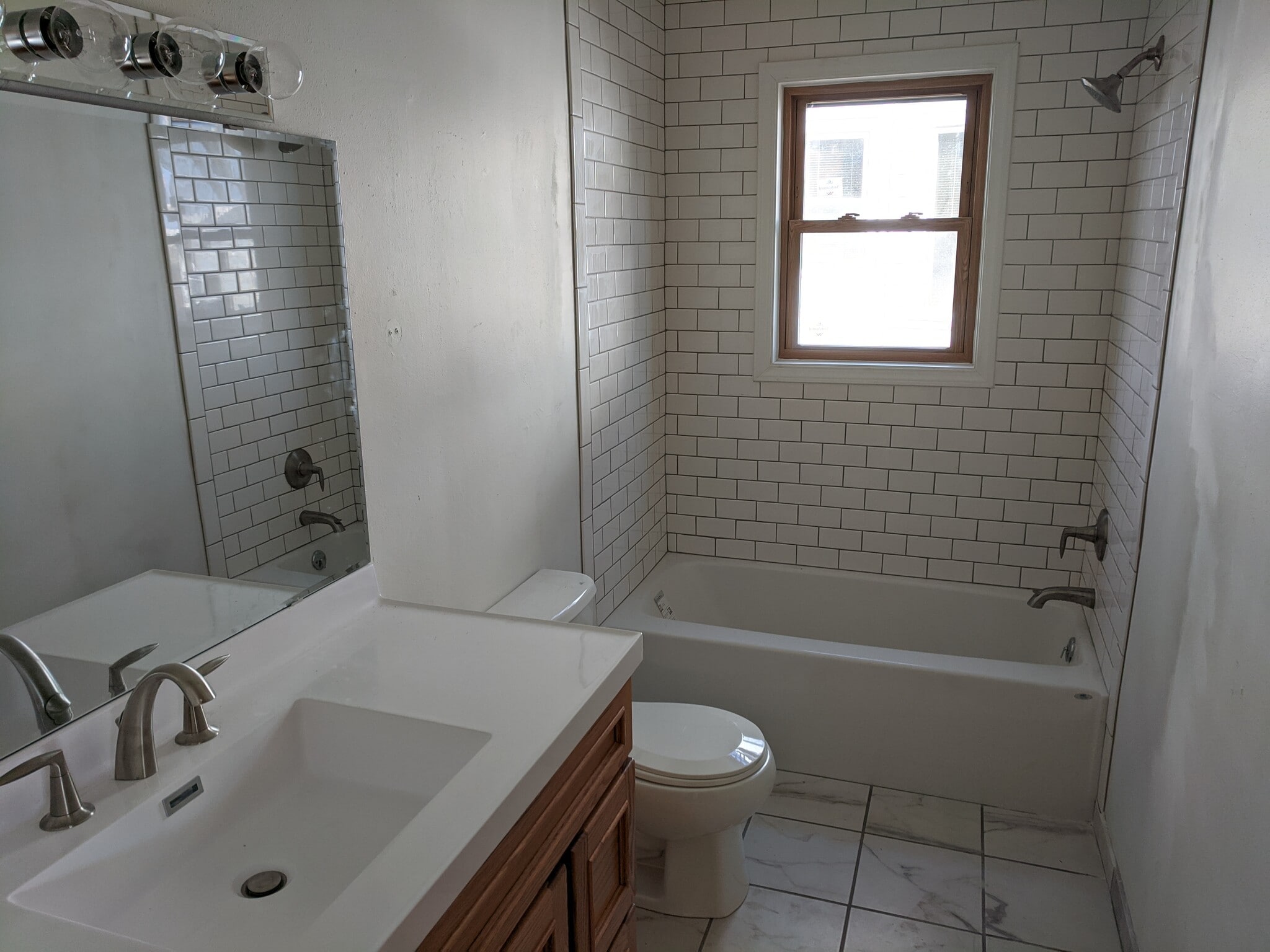 Fully remodeled bathroom, new stainless fixtures - 2306 Hoard Street