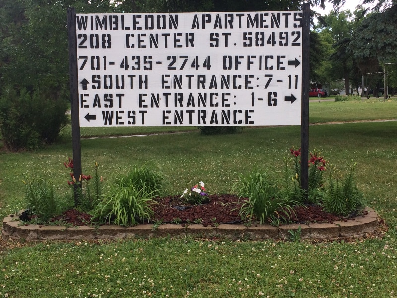 Building Photo - 208 Center St