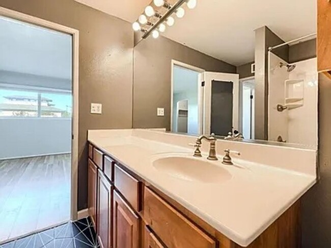 Building Photo - All Utilities Included! Charming 2-Bedroom...