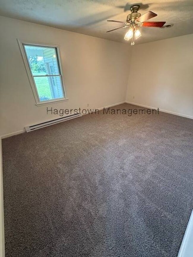 Building Photo - 1 Level Home in Greencastle