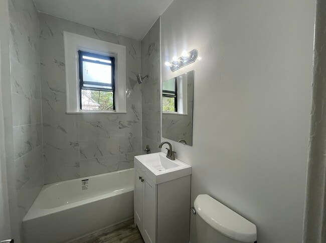 Building Photo - 1 Noll Pl