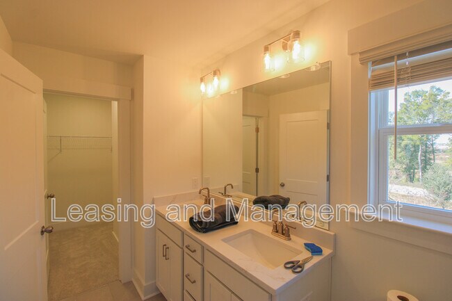 Building Photo - 406 Katies Scenic Ct