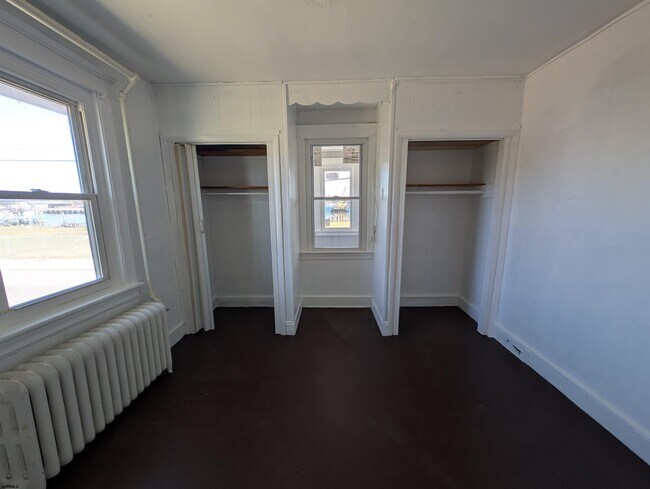 Building Photo - 420 N Massachusetts Ave