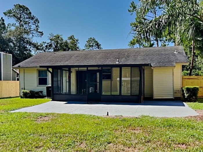 Building Photo - 5043 Tan St