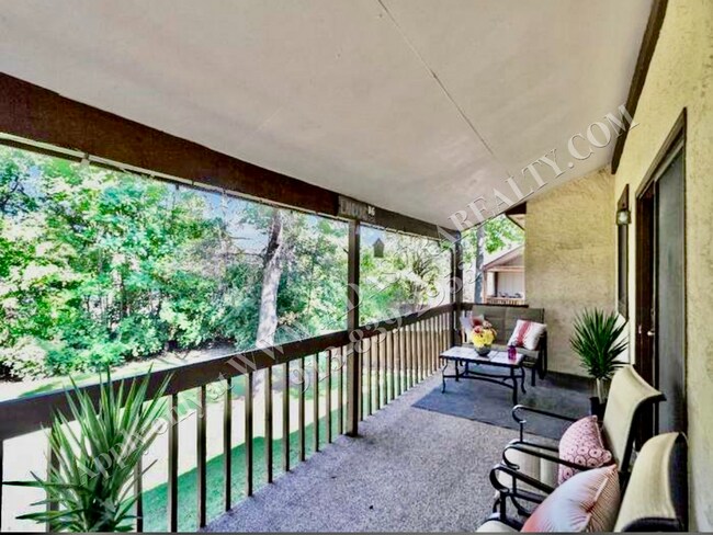 Building Photo - Beautiful UPDATED Ranch in Mission-Availab...