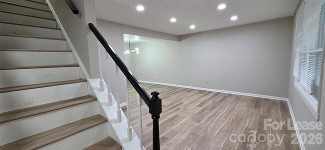 Building Photo - 7200 Shadowlake Dr