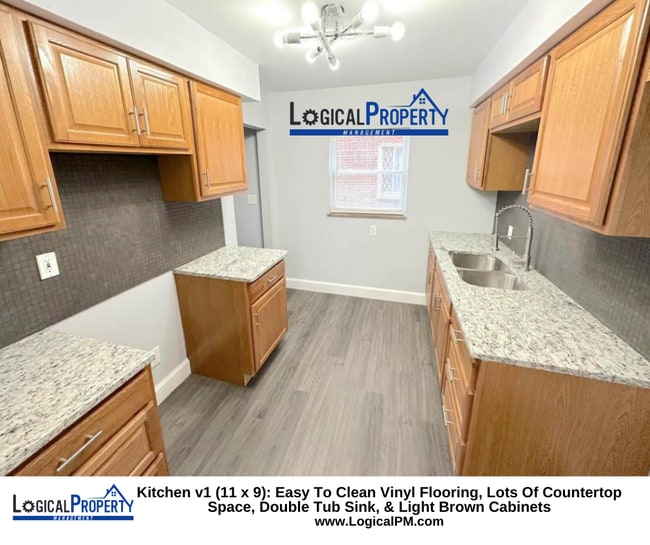 Building Photo - 3/1Brick Bnglw w/Frnt Prch, Fireplace,Ceil...