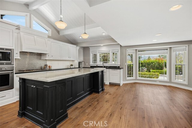 Building Photo - 8 Cedar Ridge