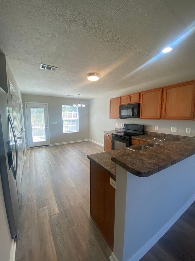 Building Photo - Charming, Renovated Open Floor Plan Home | 3 BR, 2 BA, 1 Car Garage