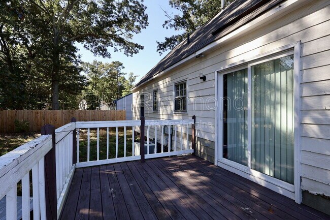 Building Photo - 2801 Pine Meadows Cir