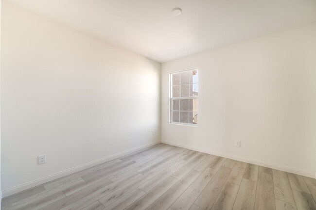 Building Photo - Brand New 2025 Home with 3 bedrooms,  3 ba...