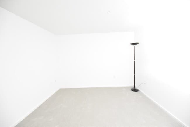 Building Photo - 1 Earhart St