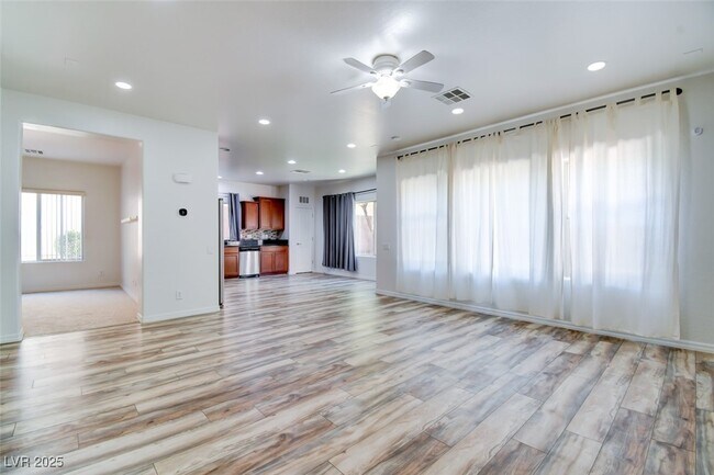 Building Photo - 2613 Romarin Terrace