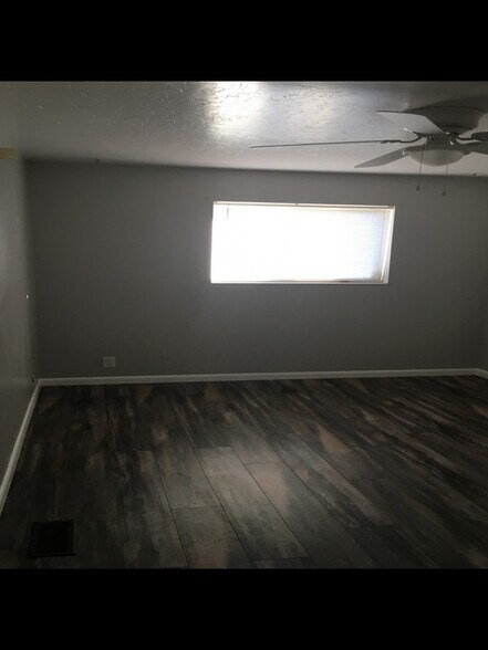 Building Photo - 833 W 3600 S