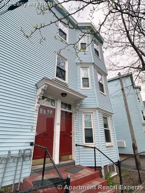 Building Photo - 391 Columbia St
