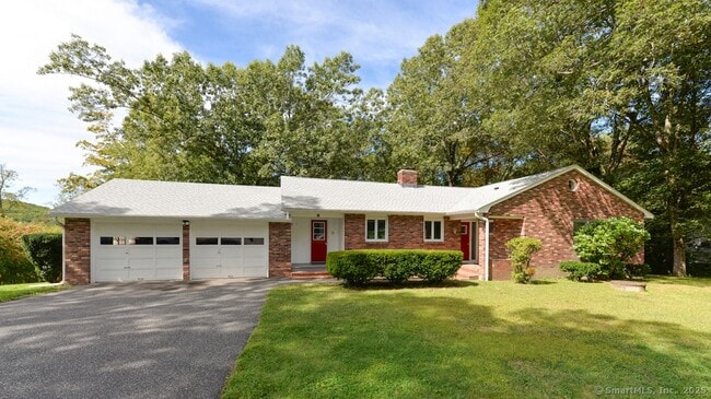 Building Photo - 62 Candlewood Lake Rd