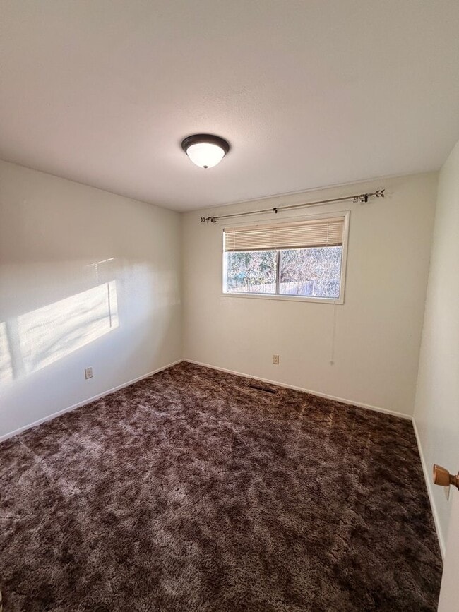 Building Photo - pzprop01