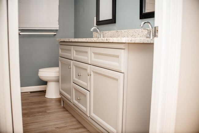 Building Photo - 1449 Jill Dr