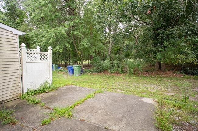 Building Photo - 38 Dorchester Cir