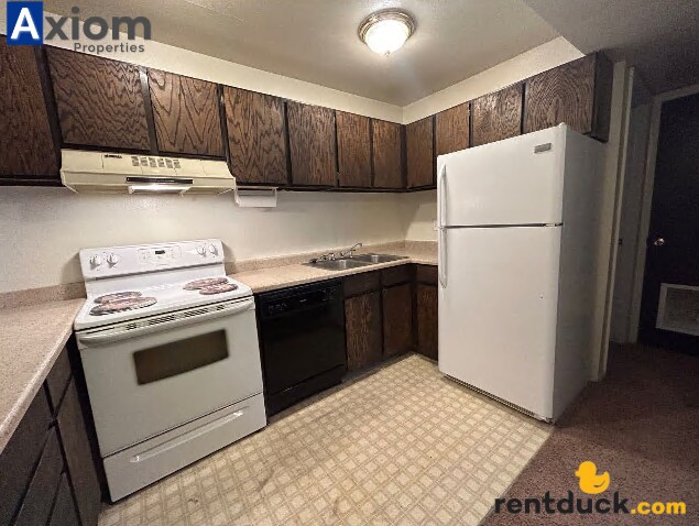 Building Photo - 1534 Bench Rd