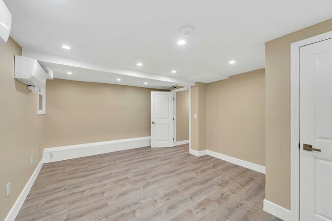 Building Photo - 171 Van Horne St